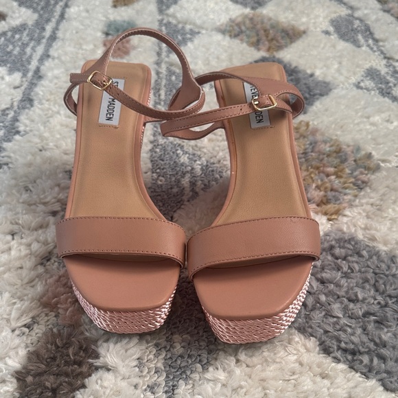 Steve Madden Shoes - Steve Madden Women's Blush Pink Platform Sandals New without tags/no box